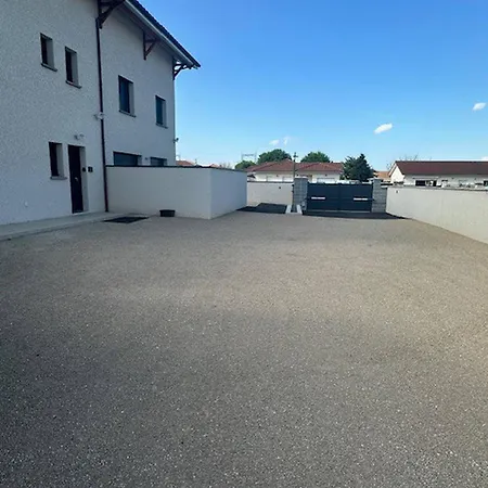 Appartement House 70 With 8 Bedrooms Lechaffardcom *