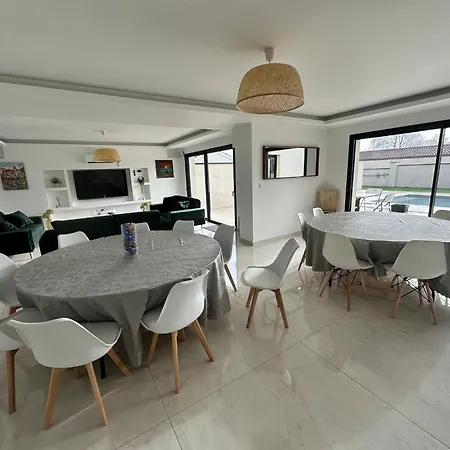 House 70 With 8 Bedrooms Lechaffardcom Appartement Satolas-et-Bonce