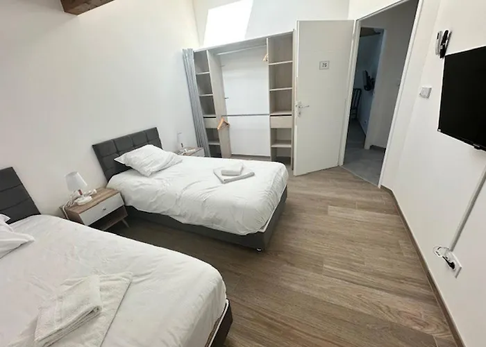 아파트 House 70 With 8 Bedrooms Lechaffardcom *