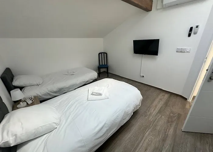 아파트 House 70 With 8 Bedrooms Lechaffardcom Satolas-et-Bonce