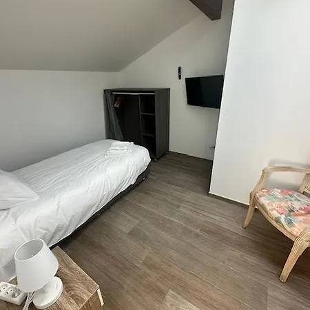 House 70 With 8 Bedrooms Lechaffardcom Satolas-et-Bonce