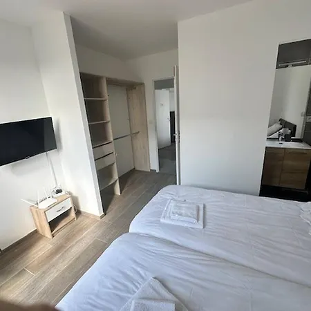 House 70 With 8 Bedrooms Lechaffardcom Apartment